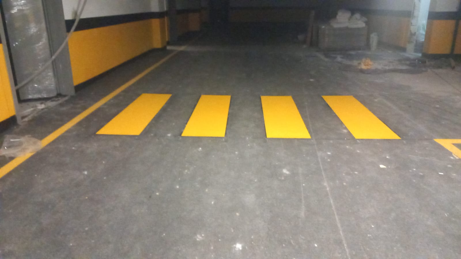 Otopark zemin çizgi ve yönlendirme uygulaması