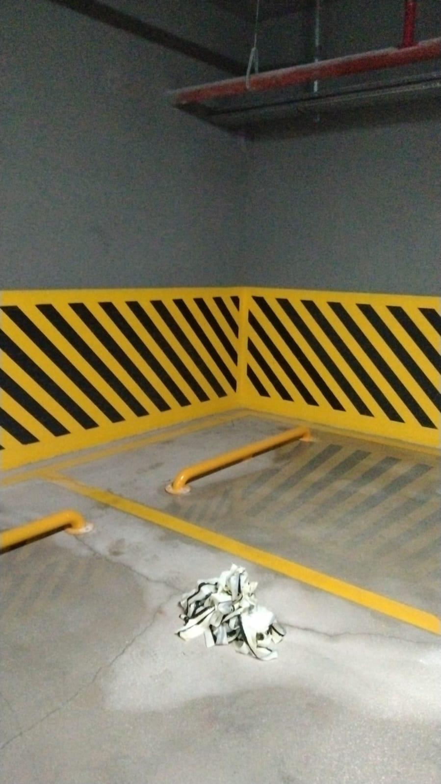 İş güvenliği ve trafik güvenliği ekipmanı uygulaması
